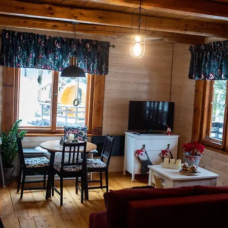 Pod Lasem Feriegård Poreba (Myslenice)