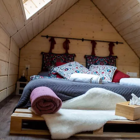 Pod Lasem Séjour à la ferme *