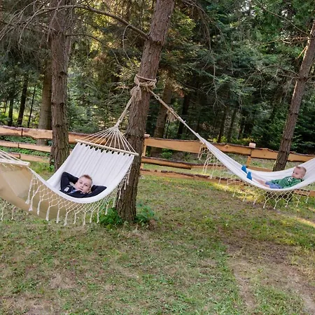 Pod Lasem Feriegård Poreba (Myslenice)