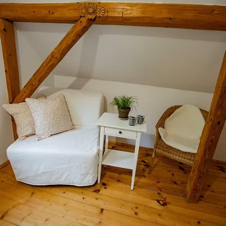 Pod Lasem Feriegård Poreba (Myslenice)